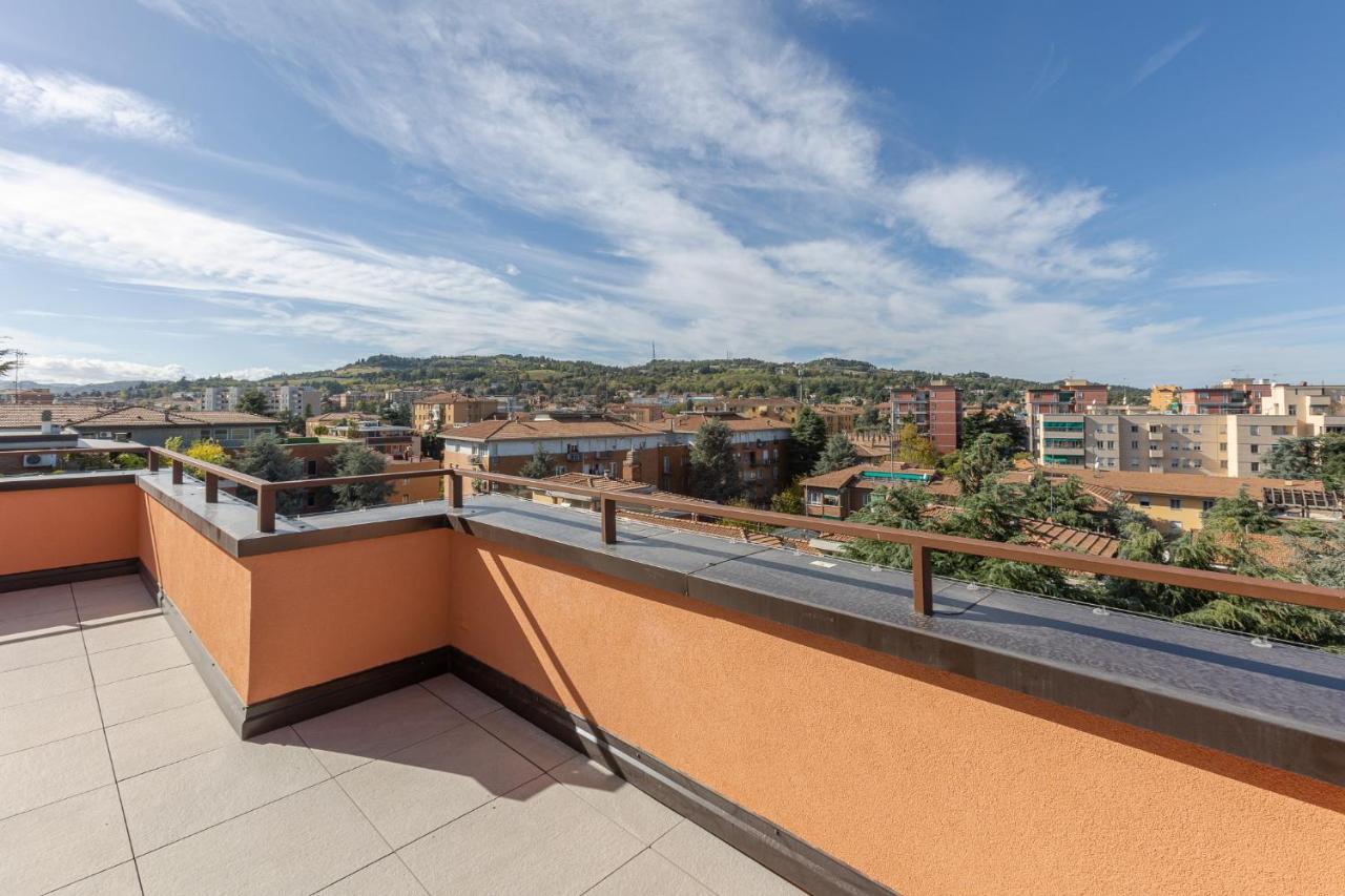 Bologna Hills View - Stunning Attic With Terrace Apartment ภายนอก รูปภาพ