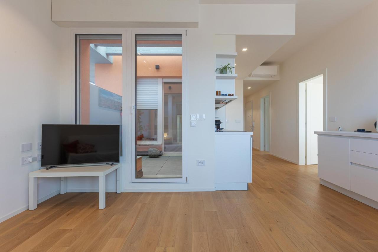 Bologna Hills View - Stunning Attic With Terrace Apartment ภายนอก รูปภาพ